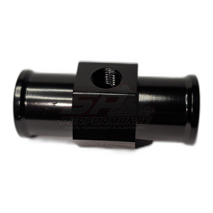 Black anodised aluminium 22mm coolant hose adapter with 1/8 inch NPT top port, side view showing barbed ends and machined threads